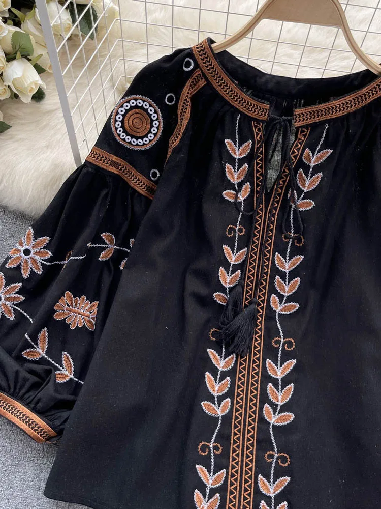 Blusa feminina primavera versão coreana bordado estilo étnico bordado borla gravata solta em torno do pescoço manga bolha topo d3522