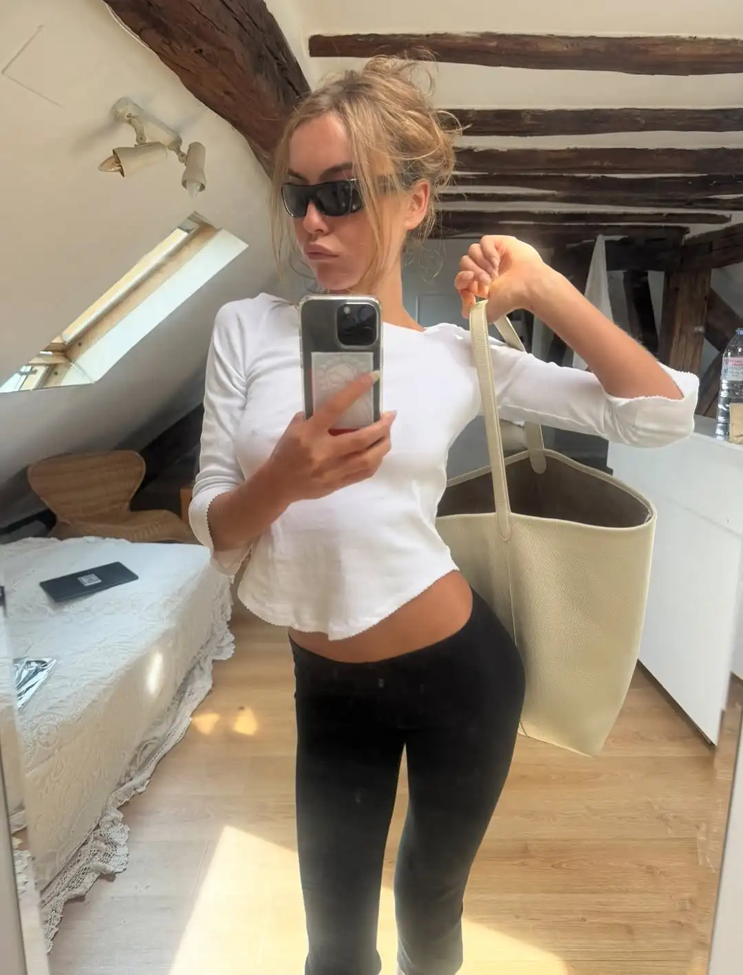 Cou Women's Autumn Three-Quarter Sleeve T-Shirt, Pink Crew Neck, White Casual Basic Style, V-Shaped Hem Design, White French Casual Top, Autumn/Winter Layering Piece