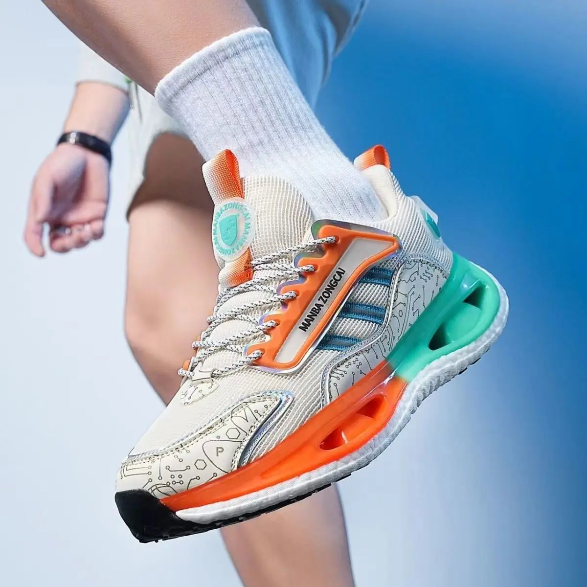 

2025 Fashion summer new men's low-top shoes fashion ultra-light soft bottom running shoes full air cushion breathable