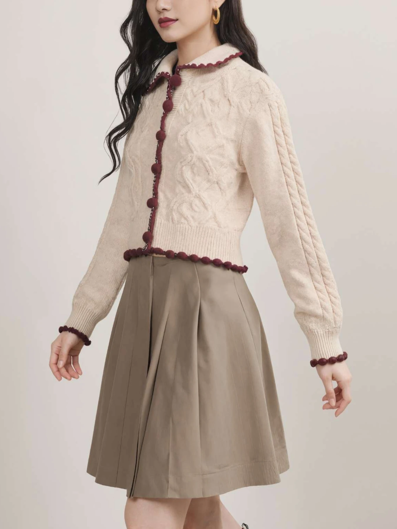 

Новая осенне-зимняя вязаная куртка для женщин, повседневный простой шикарный универсальный свитер для женщин, жаккардовый вязаный кардиган с лацканами, женская одежда для прогулок и свиданий