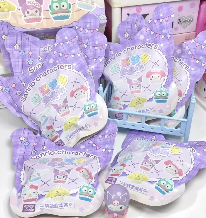 Neue Miniso Sanrio Familie Wiege Traum Serie Hallo Kitty Blind Box Ornament Cartoon Nette Sammlung Diy Dekoration Mädchen Geschenk Spielzeug