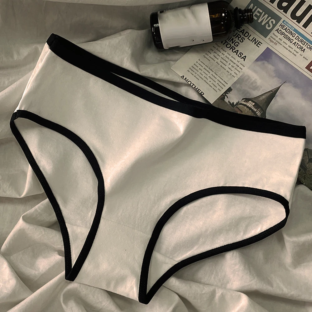 

Comfortable Cotton Lingerie Girls Underwear Applicable For All Seasons Cotton Fabric Low Waist Design New Condition