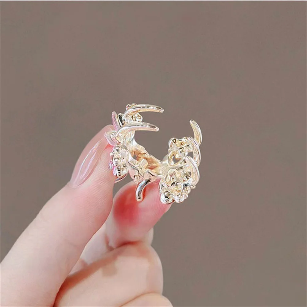 Thumbnail 4 - #10 Trending Metal Hair Clip Sets Right Now