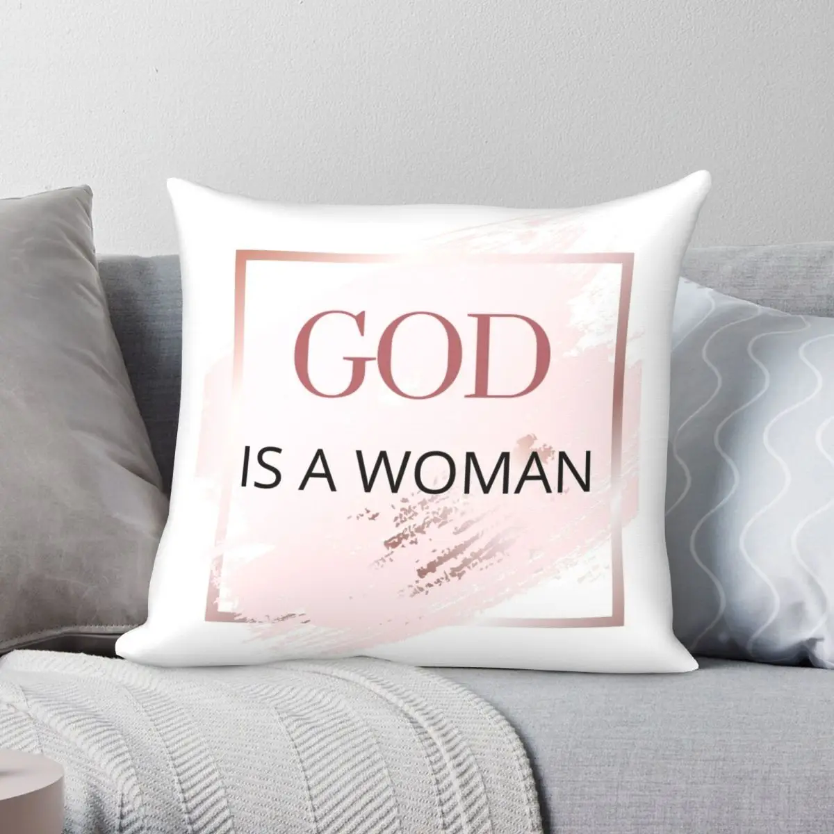 

Квадратный чехол GOD IS A WOMAN из полиэстера и льна