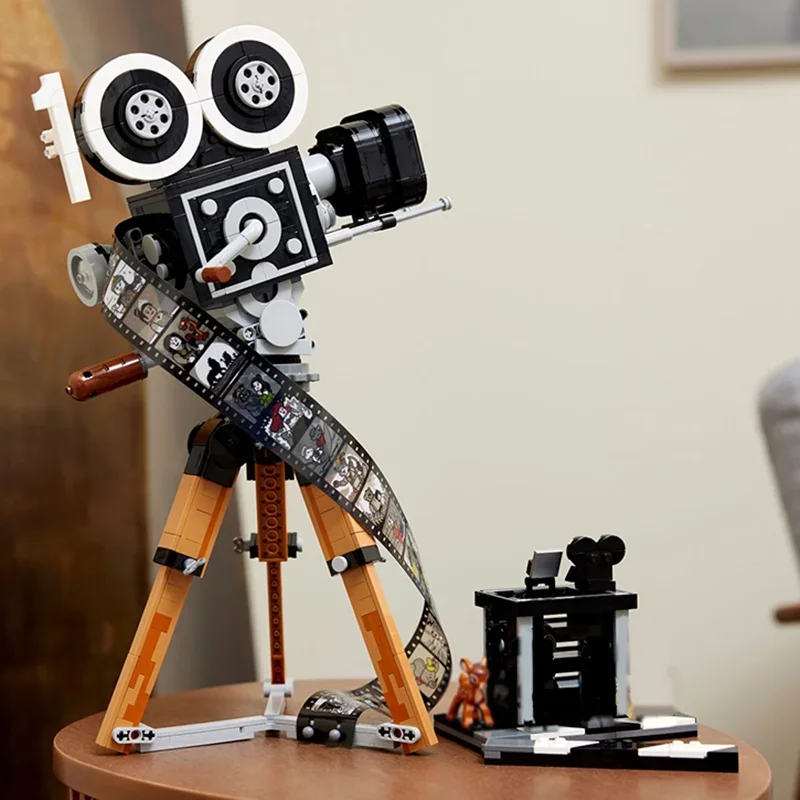 

811PCS Anniversary Classic Collectible Edition Vintage Film Camera Building Blocks 3 Figures Assemble Brick Toy For Kids Adult