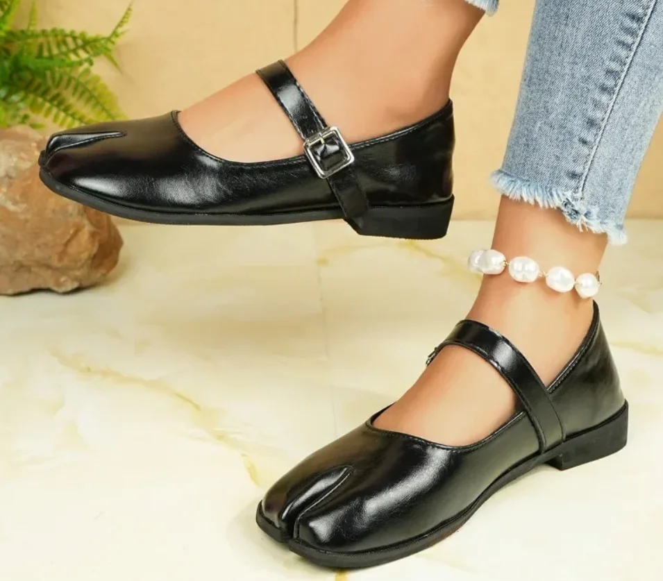 

Black Patent Leather Tabi Mary Jane Shoes for Women Ankle Adjustable Buckle Split Toe Ballet Flats Custom Colors Handmade Flats