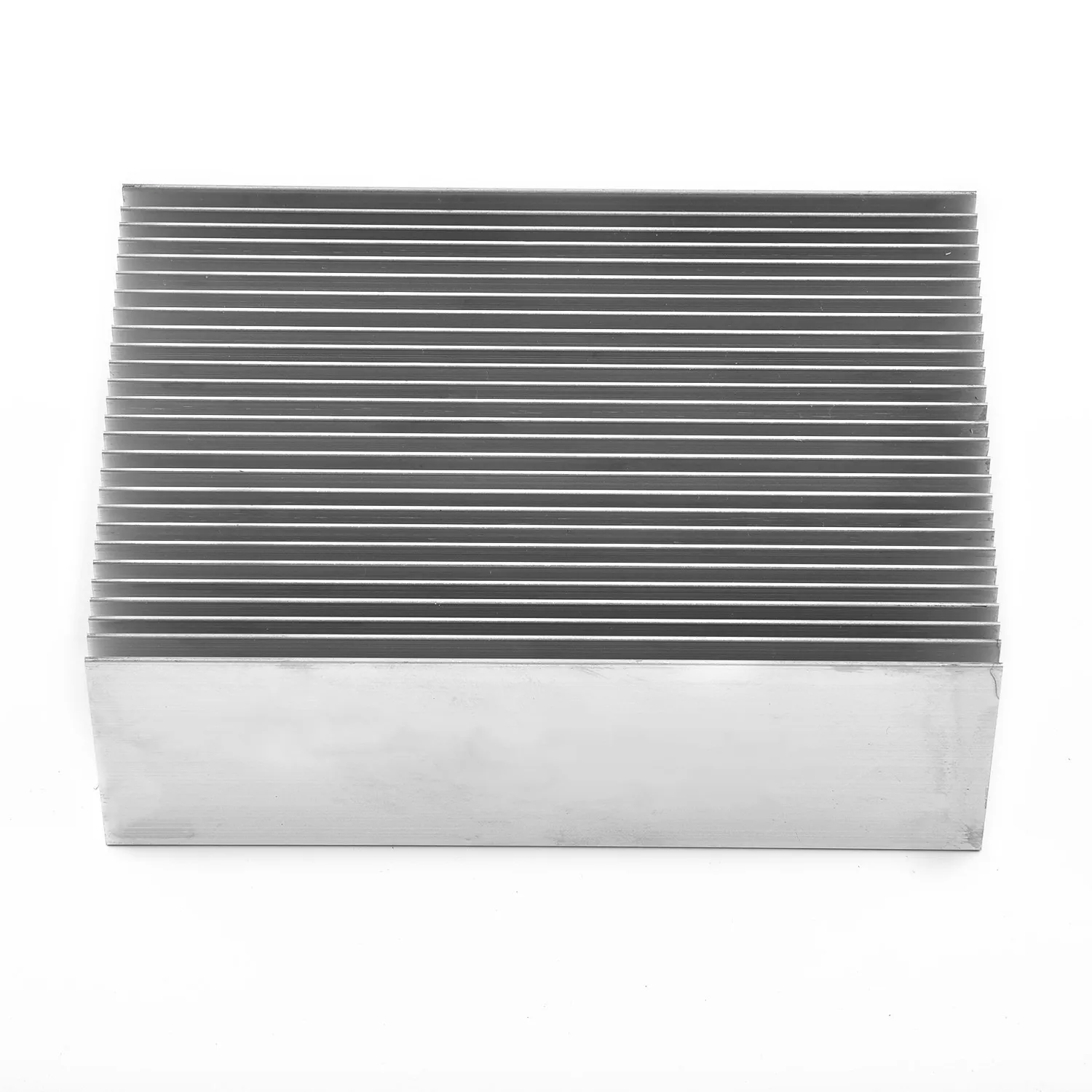 Gestión eficiente de la temperatura del radiador para electrónica potente Disipador de calor de aluminio grande para transistores y más