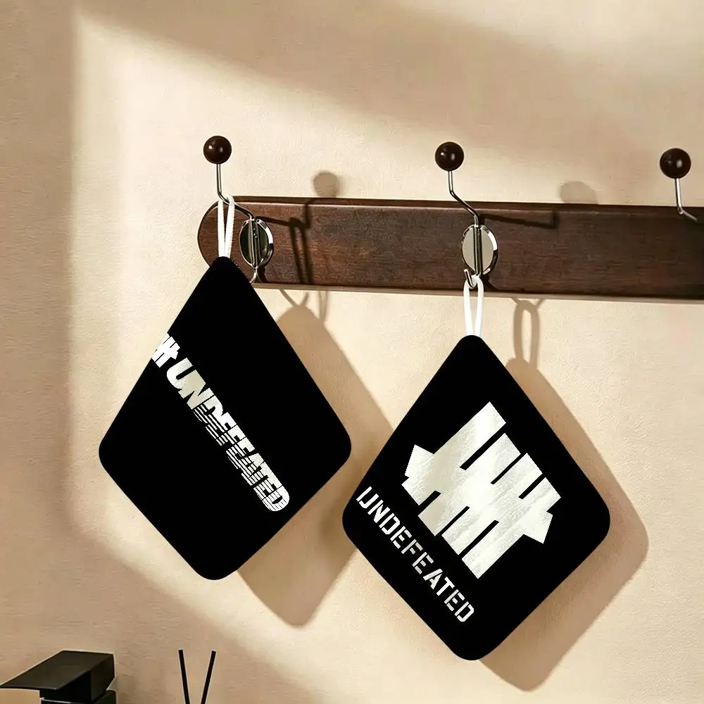 sport fashion U-Undefeated Brand Polyester Cotton Hanging Hand Towel, Super Absorbent Hand Wiping Towel for Daily Household Use