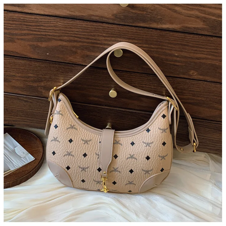 

2025 Women's Fashionable Niche Bag - Large - Capacity Underarm Dumpling Style, Versatile & Simple Design Fashionable
