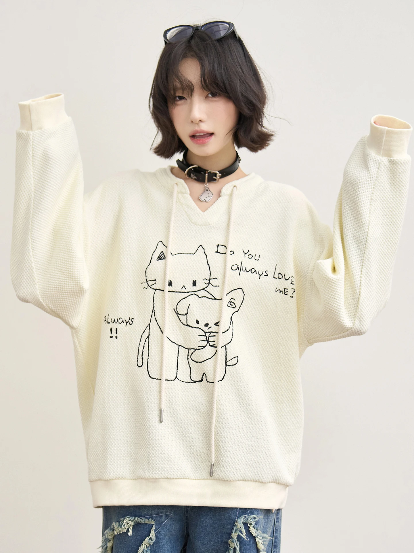 

Women's Loose Fit V-Ne Sweatirt Textured Fabric Spring Season Comfortable Top And Dog Museum Print Design