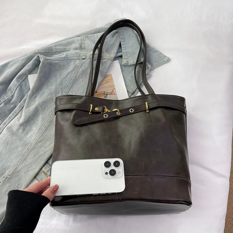 

Stylish Leather Crossbody Bag Men's Office Bag For Laptop & Files​