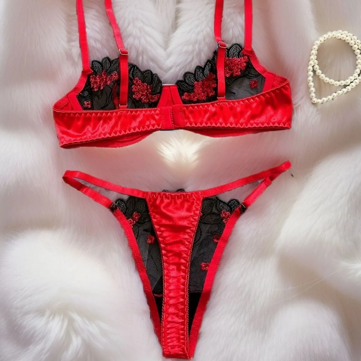 مثير سلسلة نسائية الدانتيل شاش شفاف مجموعة الملابس الداخلية السيدات تنفس الحميمة الشبقية 3 قطعة مع الأربطة