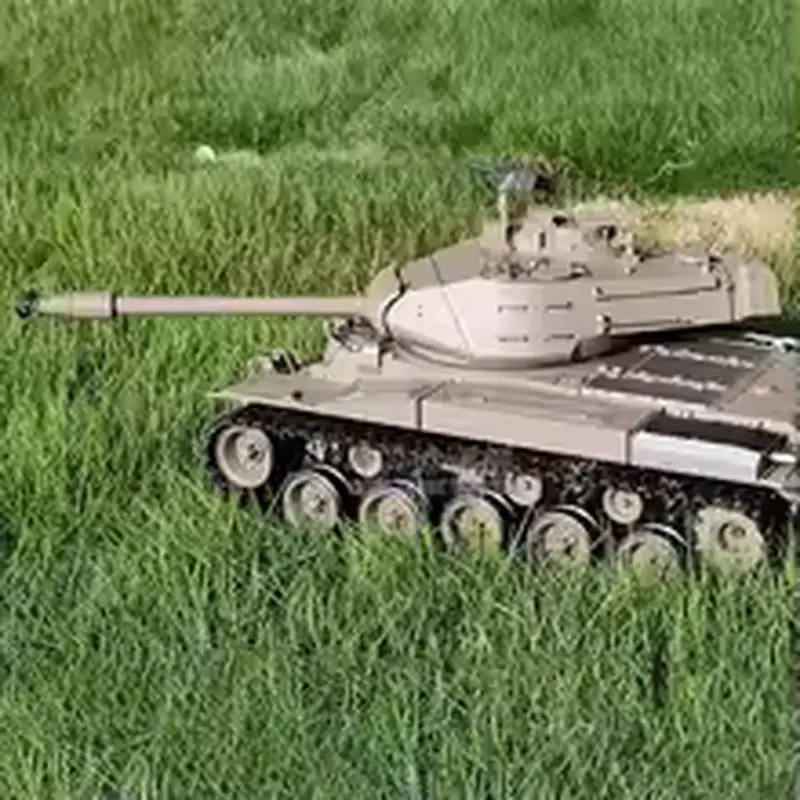 Henglong 3839-1 modelo de simulação carro brinquedo de controle remoto multifuncional dattle contra luz competitiva tanque dattle acústico-opt