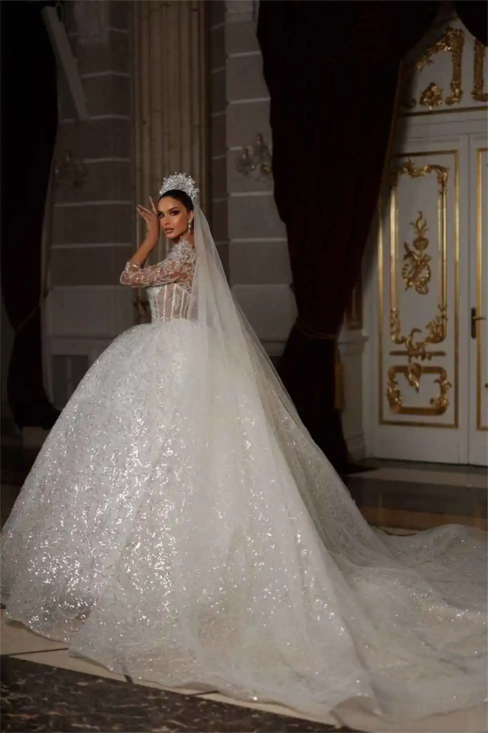 Robes de mariée à col en V profond, robe de Rh, dentelle de cristal pailletée, patients de train de balayage, quelle que soit la grande taille, couleur de taille personnalisée, nouveau