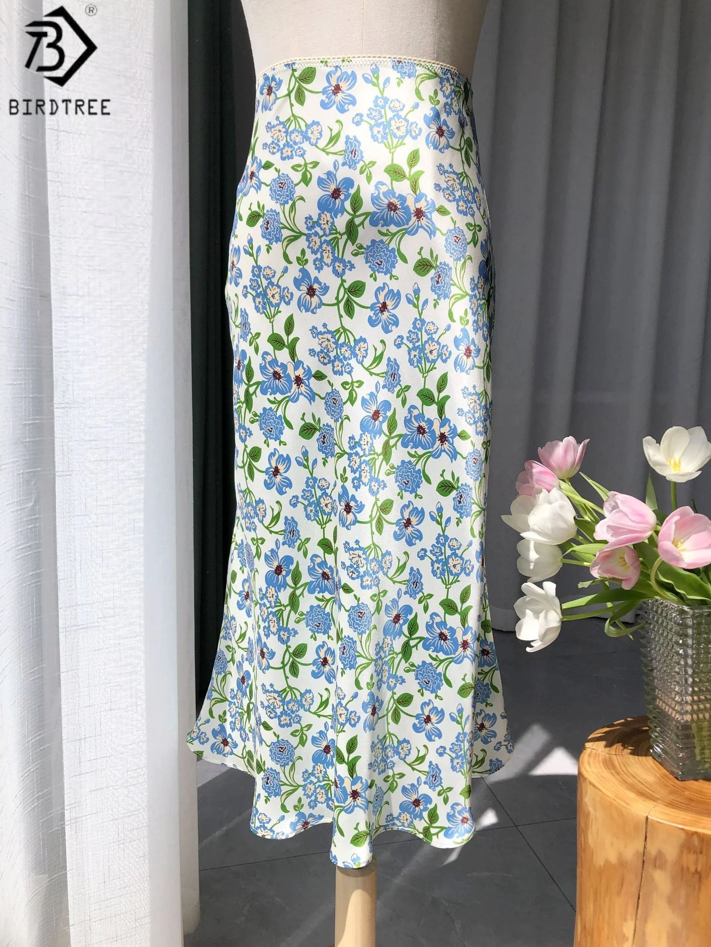

BirdTree 19MM 100% Mulberry Silk Flower Print Skirt,Woman Sand Washing Plain Satin Blue Green Short Skirt,2025 New D57215JF