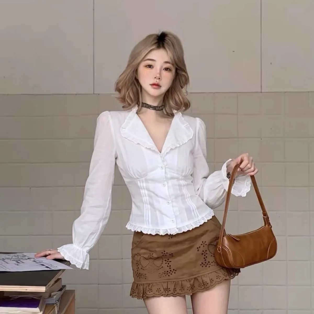 V-Neck Shirt Waist Exposure Long Sleeve Fashion Set with Lace Hem Short Half Skirt Breathable Medium Thickness Autumn Wear