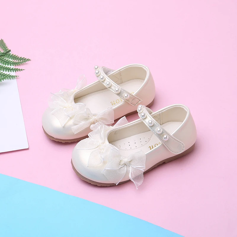 

Girls Flat Shoes with Lace Bowknots Kids Leather Shoes Versatile Fashion 2025 Autumn New Children Princess Shoes Soft Non-slip
