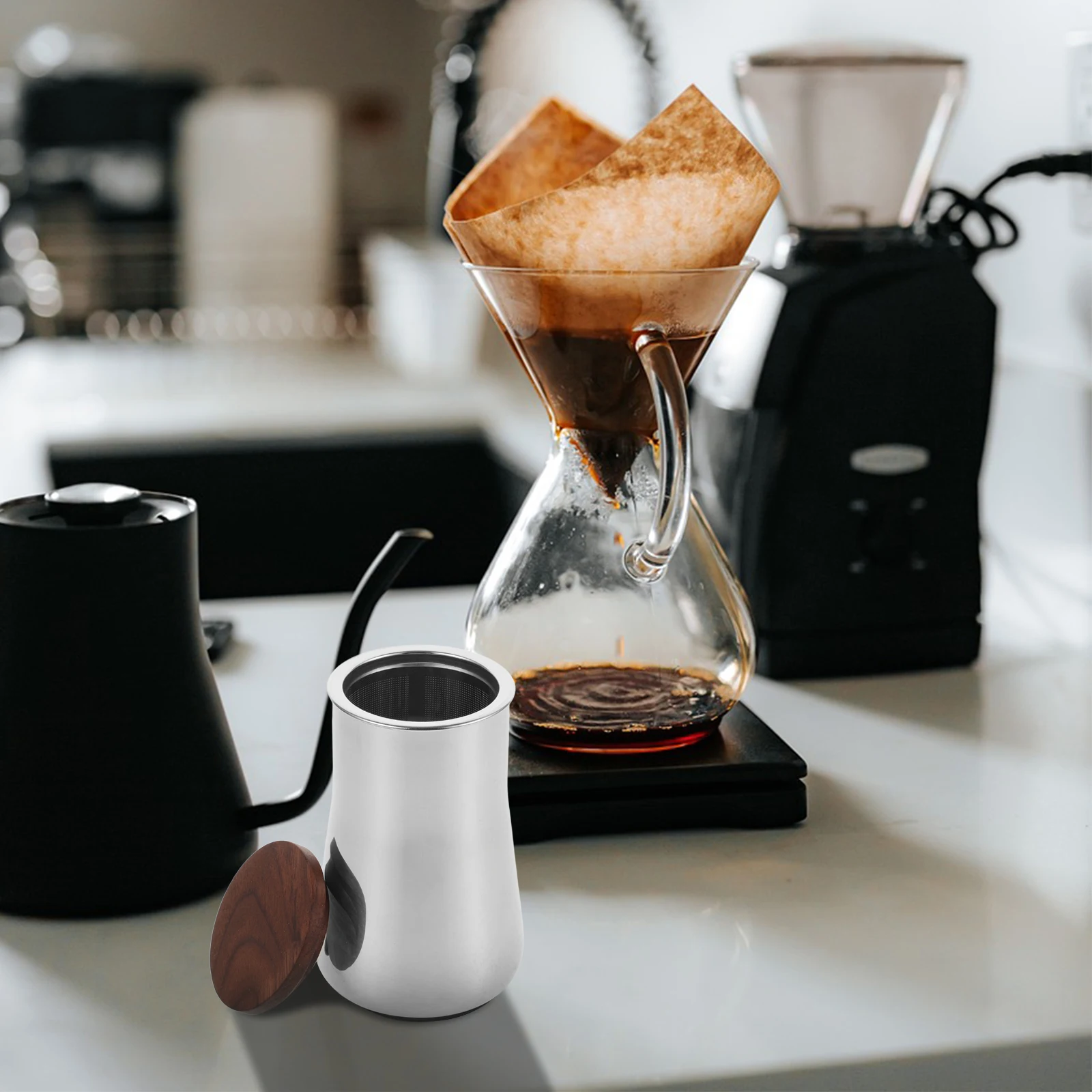 

Stainless Steel Coffee Sifter Fine Mesh Coffee Powder Shaker Dispenser for Bar Brewing Easy to Clean Durable Powder Sugar Shaker
