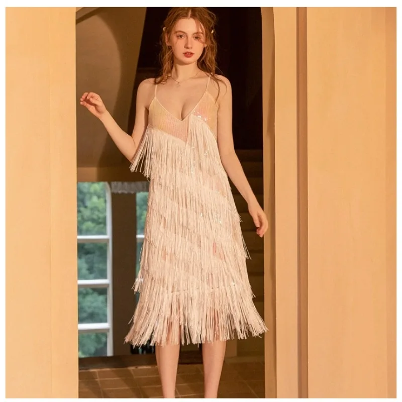 Dinner Party Wedding Bridesmaid Dress Sexy Nightclub Sequins Fashionable Individual High-end Halter Mini Skirt Women's Dress