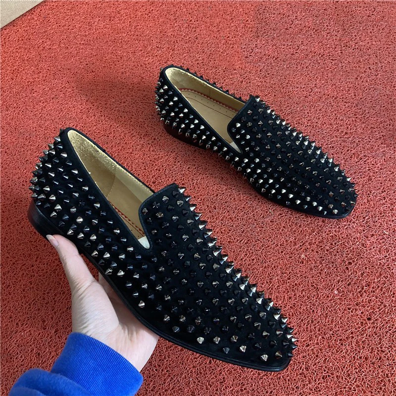 The Fashionable Suede Leather Studded Men\'s Shoes With Red Soles Are Your Personalized Choice For Banquet And Leisure