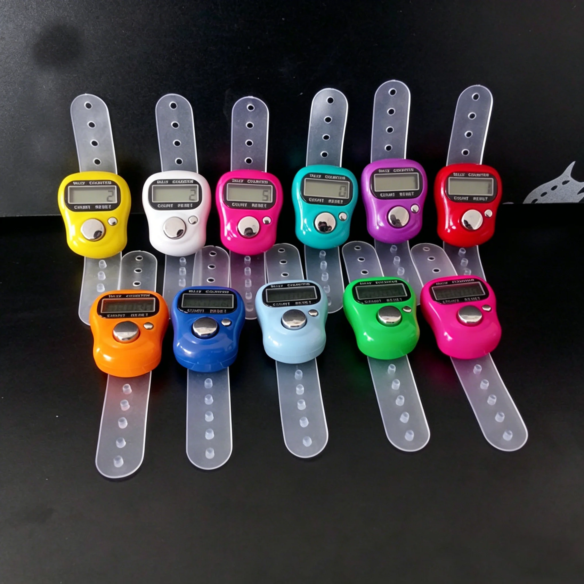 1Pc Red White Blk Green Yellow Pink Soft Clear Band Plastic Casing LCD Electronic Finger Counter Tool Hand Tally 0-99999 5Digits