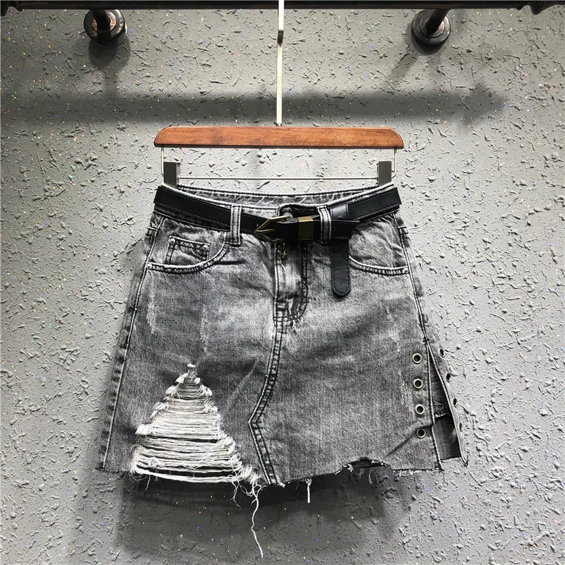 

Rivet Slit Hem Burr Hole Denim Skirt With Shorts Bottom Sexy Package Hips Elasticity Comfortable Jeans Mini Skater White Black