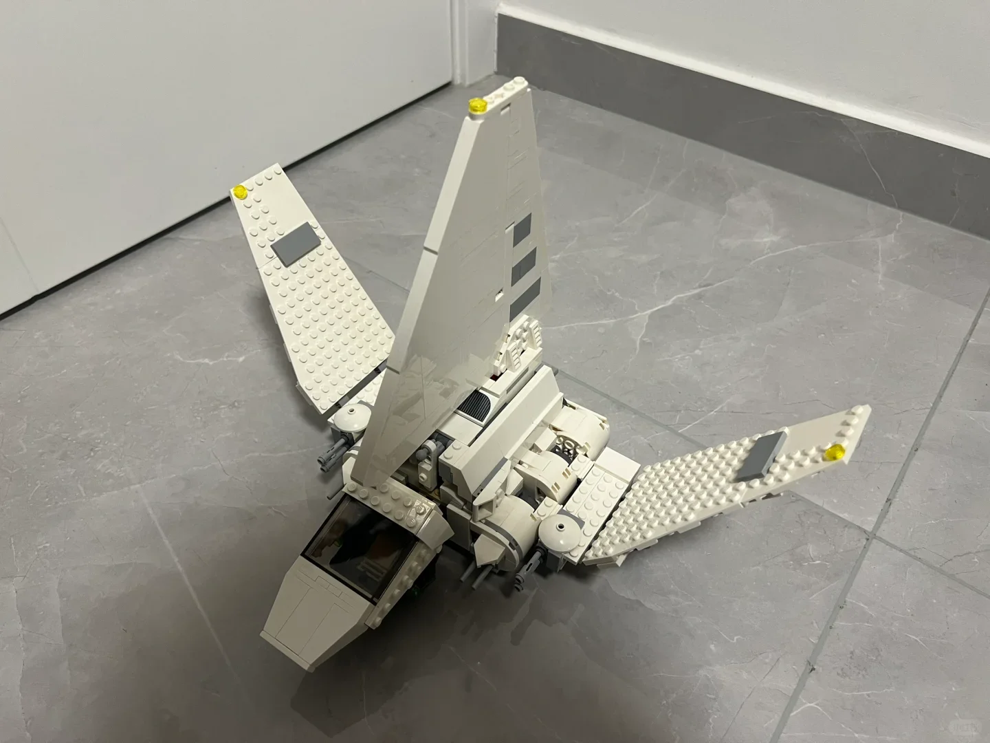 

Новая модель белого космического корабля MOC, домашний декор, строительные блоки, праздничный подарок для мальчика.