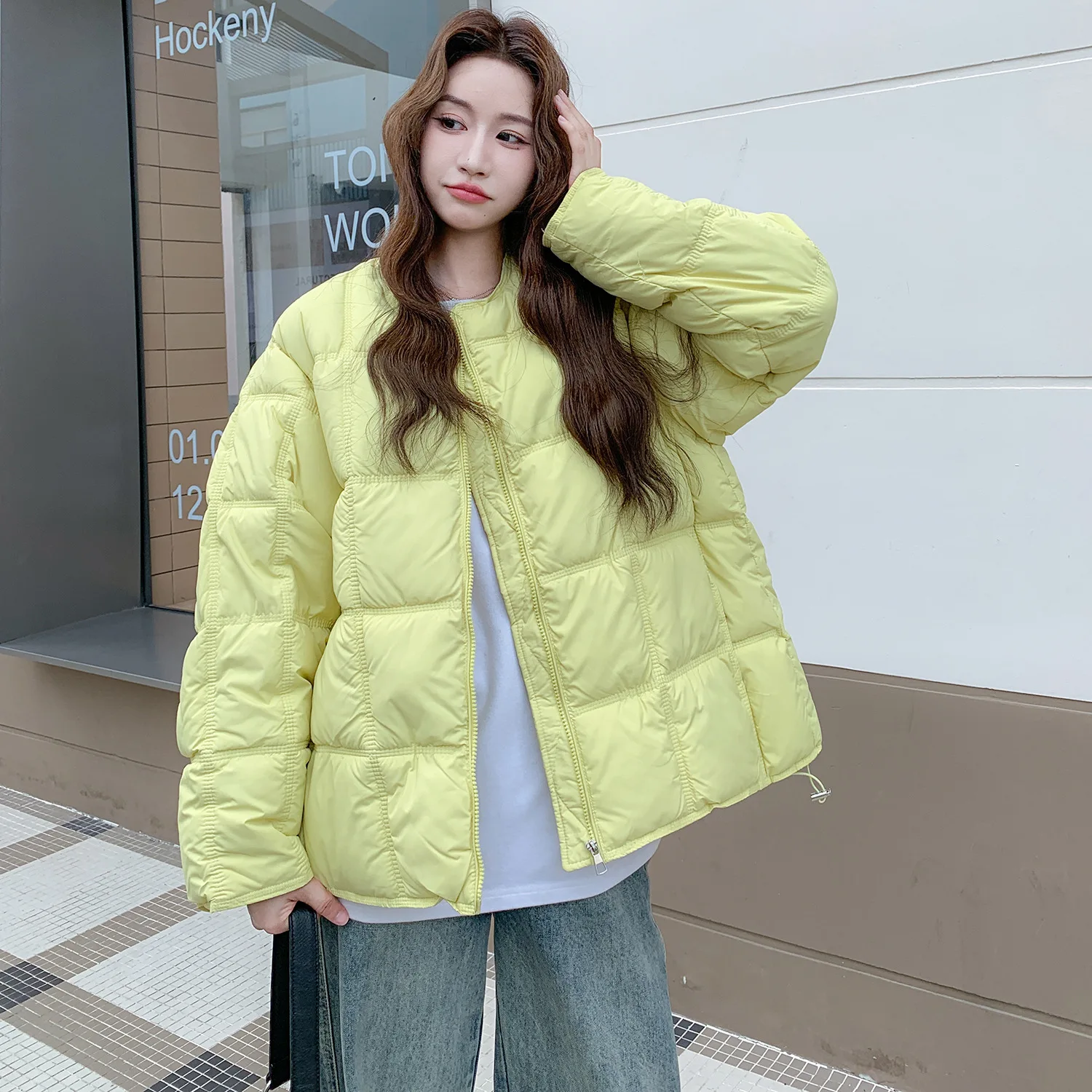 

2025 New Winter Fluffy Puffer Jacket Women Thicken Warm Oversized Baseball Cotton Short Padded Jacket Short Casual Coat