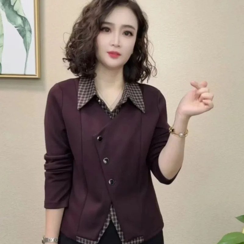 

Women's 2025 Autumn New Style Stitched Fashion POLO Collar Button Casual Versatile Fake Two-piece Top