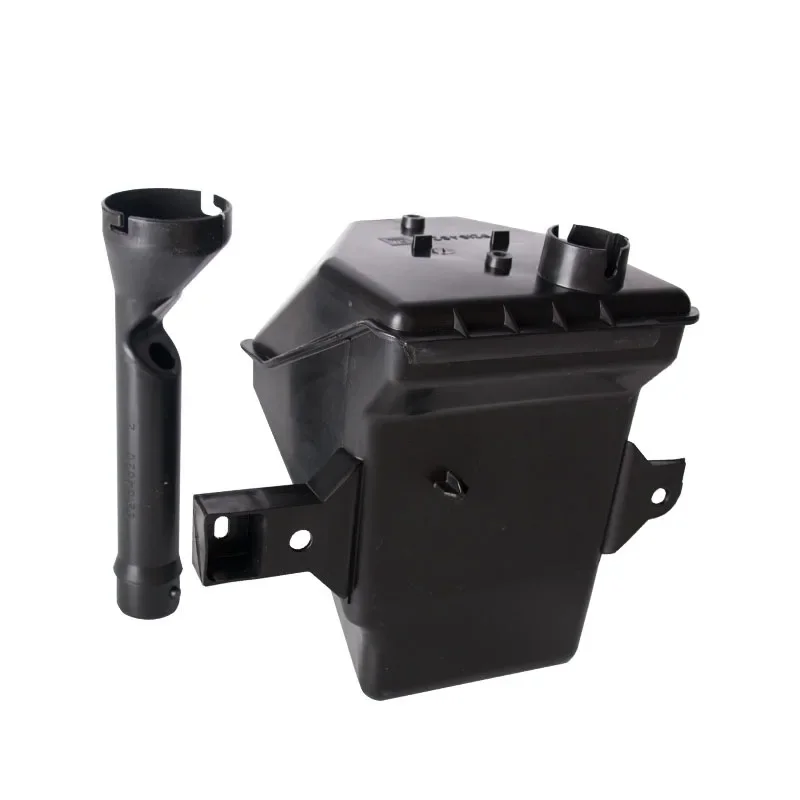 Suitable for Buick Boulevard 2.8/3 engine coolant auxiliary water tank antifreeze kettle thickened