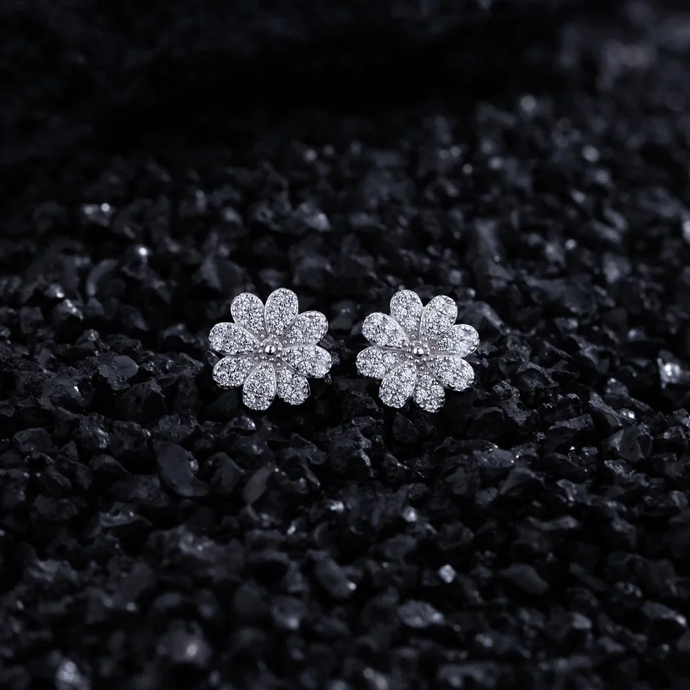 

New silver S925 small daisy full diamond earrings for women, trendy and high-end temperament earrings, wedding jewelry