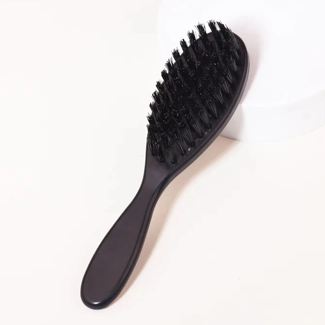 1 piece of oval handle brush made of pig bristles, suitable for hair styling and hair salons, special for real hair wigs