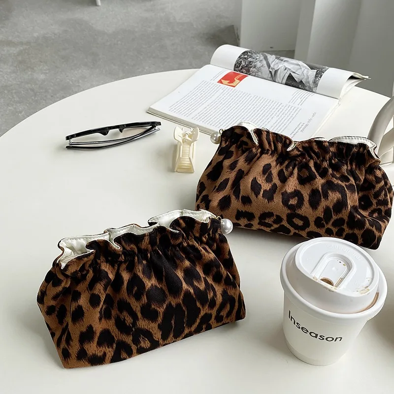 Fashion Women Pearl Zipper Makeup Bag Large Capacity Toiletry Travel Organizer PouchLeopard Printed Make Up Bags Gift