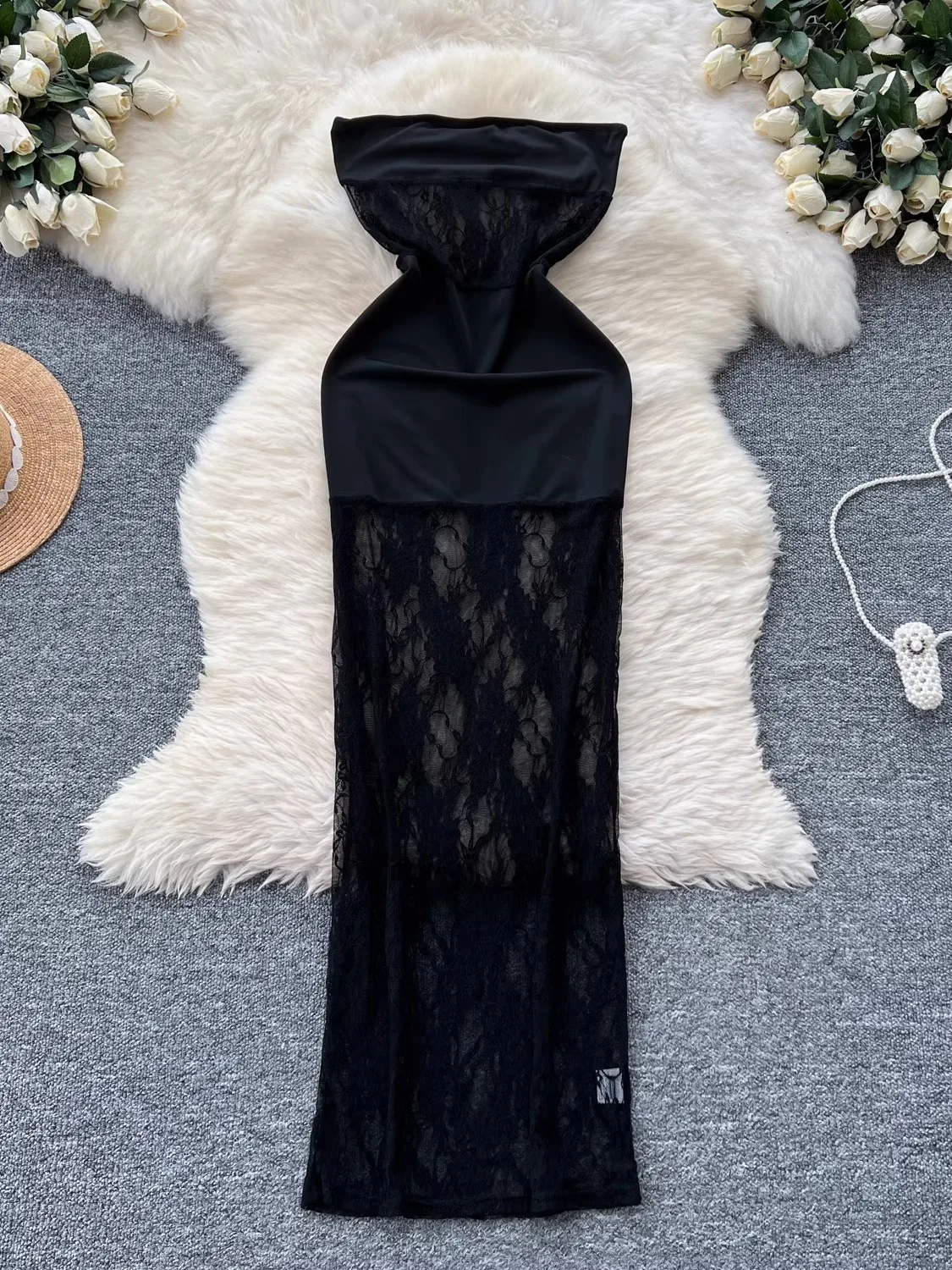 Seksowny koronkowy top tuba z efektem łączenia materiałów, dopasowana spódnica damska z wysokim stanem w kształcie litery A, koreański styl, ażurowe wycięcia, stylizacja na wygląd wyrafinowany, idealna do pracy.