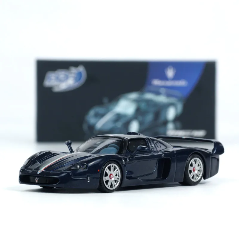 Модель автомобиля Maserati MC12 из литого металла, масштаб 1:64, BBR