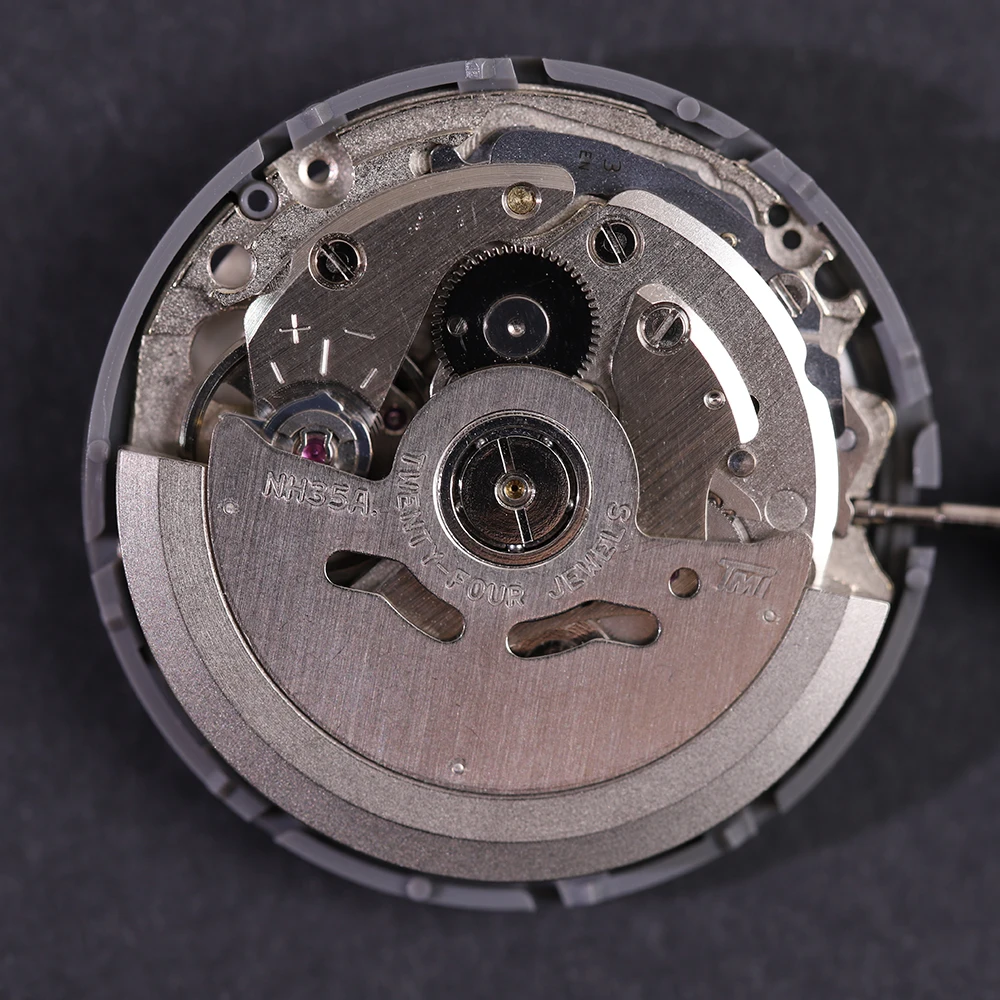 

Original Japan nh35 Automatic Mechanical 24 Jewels Movement High Accuracy White Datewheel 3:00 24 for Seiko NH35A Movement