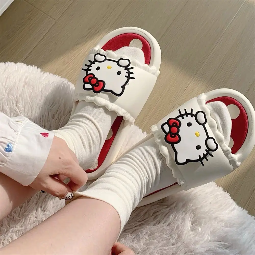 น่ารัก HelloKitty รองเท้าแตะ Kawaii อะนิเมะผู้หญิงฤดูร้อนห้องน้ําลื่นสวมใส่ด้านนอกรองเท้าแตะการ์ตูนกลิ่นรองเท้าในร่ม