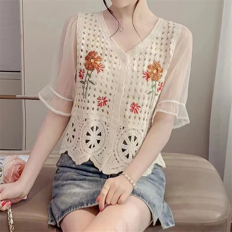 REALEFT Summer Lace Crochet Embroidery Women\'s Short Shirts 2024 New Hollow Out Beach Bohemian Flare Sleeve V-Neck Tops Female