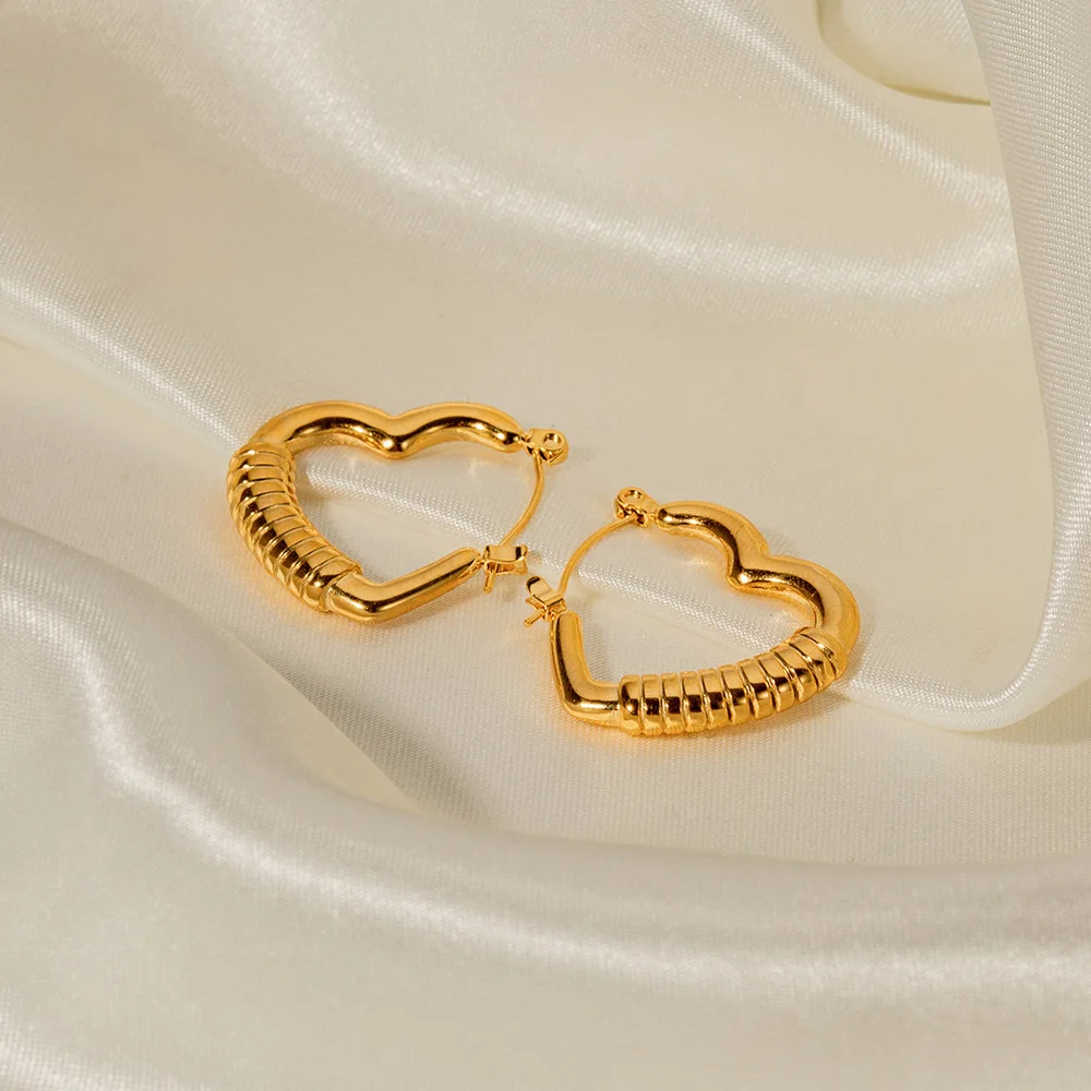 New ins Stainless Steel Heart Texture Earring For Women Vintage Geometric Heart Earrings Fashion Jewelry Gift