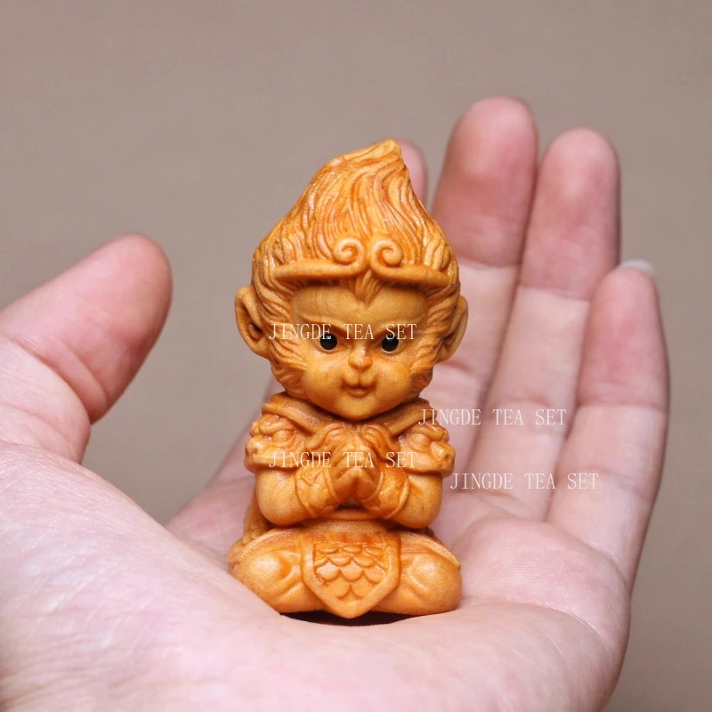 Cliff Cypress Wood Carving, Qi Tian Da Sheng Solid Wood Tea Pet Tea Table Decoration Ornaments Sun Wukong Cartoon Handle Piece