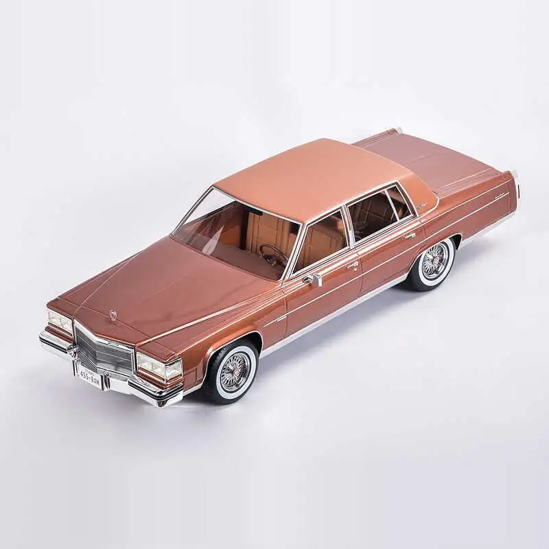 

BOS 1:18 Fleetwood Brougham Vintage Car Simulation Limited Edition Resin Metal Static Car Model Toy Gift
