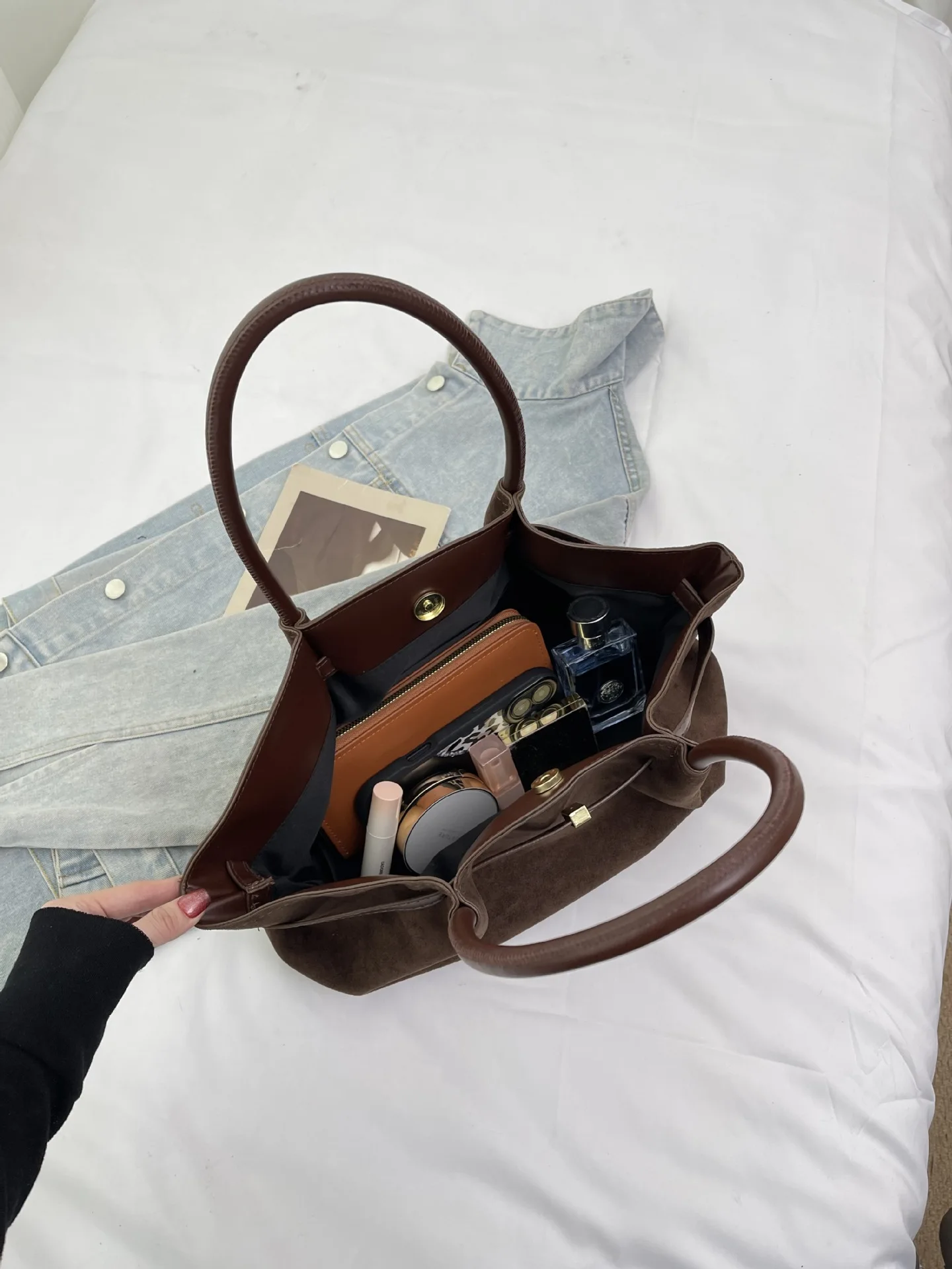 Women's Large Capacity Tote Bag Autumn Winter Fashion Work Commute Single Shoulder Bag Vintage Style Cross-Border Handbag
