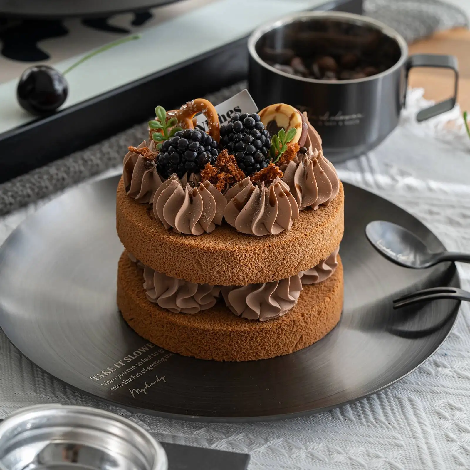 

Simulation Double Layer Cream Fake Fruit Cake Model Artificial Bread Christmas/Wedding Desserts Ornaments Photography Props