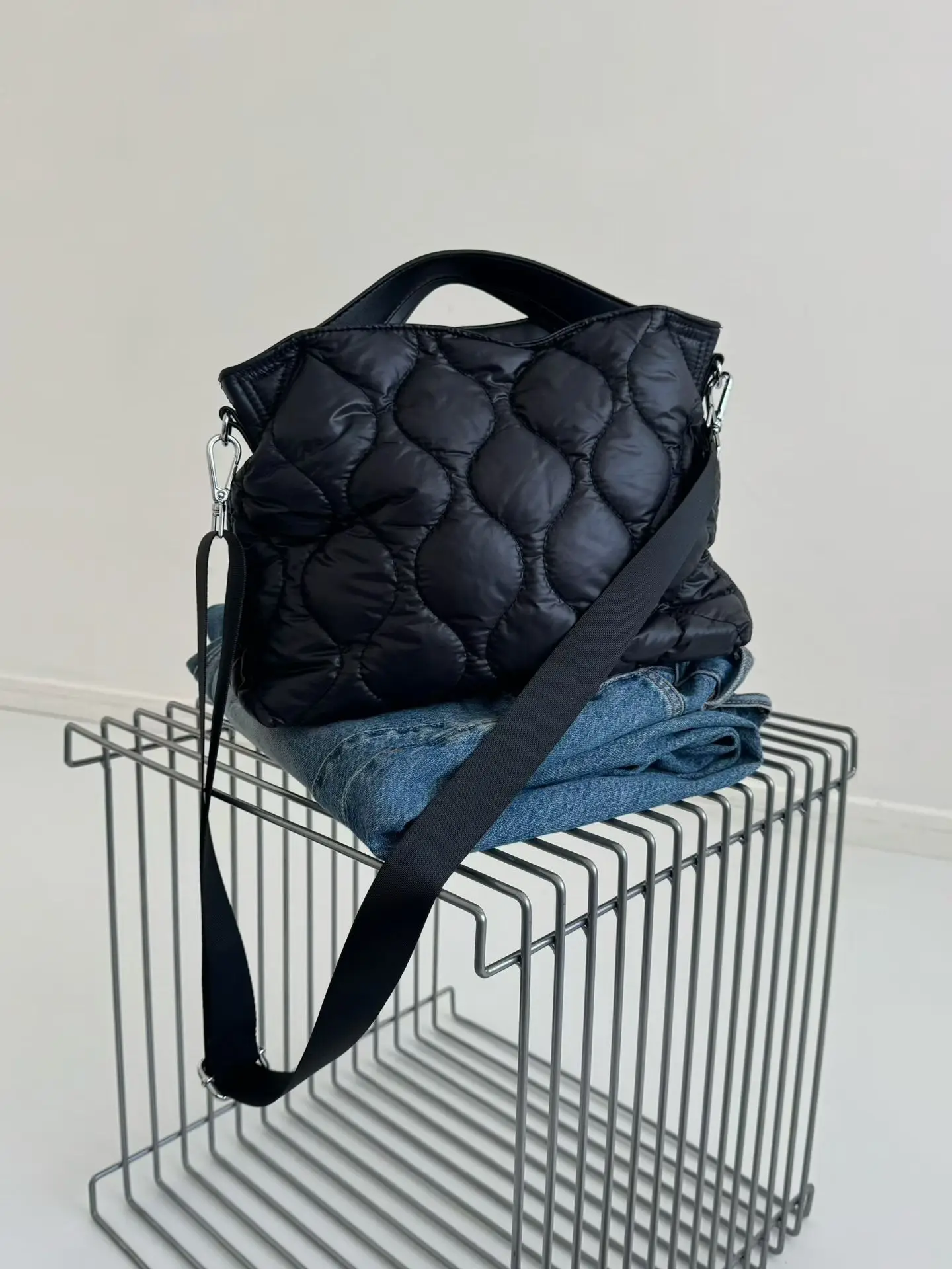 

Faionable Large Capaci Bubble Handbag oulder Bag Crossbody Bag Trendy Commuter Tablet Bag Casual Simple Sle Women's Bag