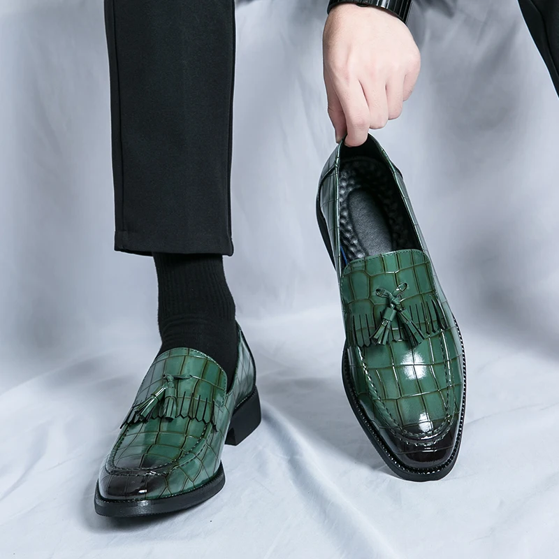 

Men's 46 plus-size fringe leather shoes casual slip-on formal loafers British pointy business formal wear to work