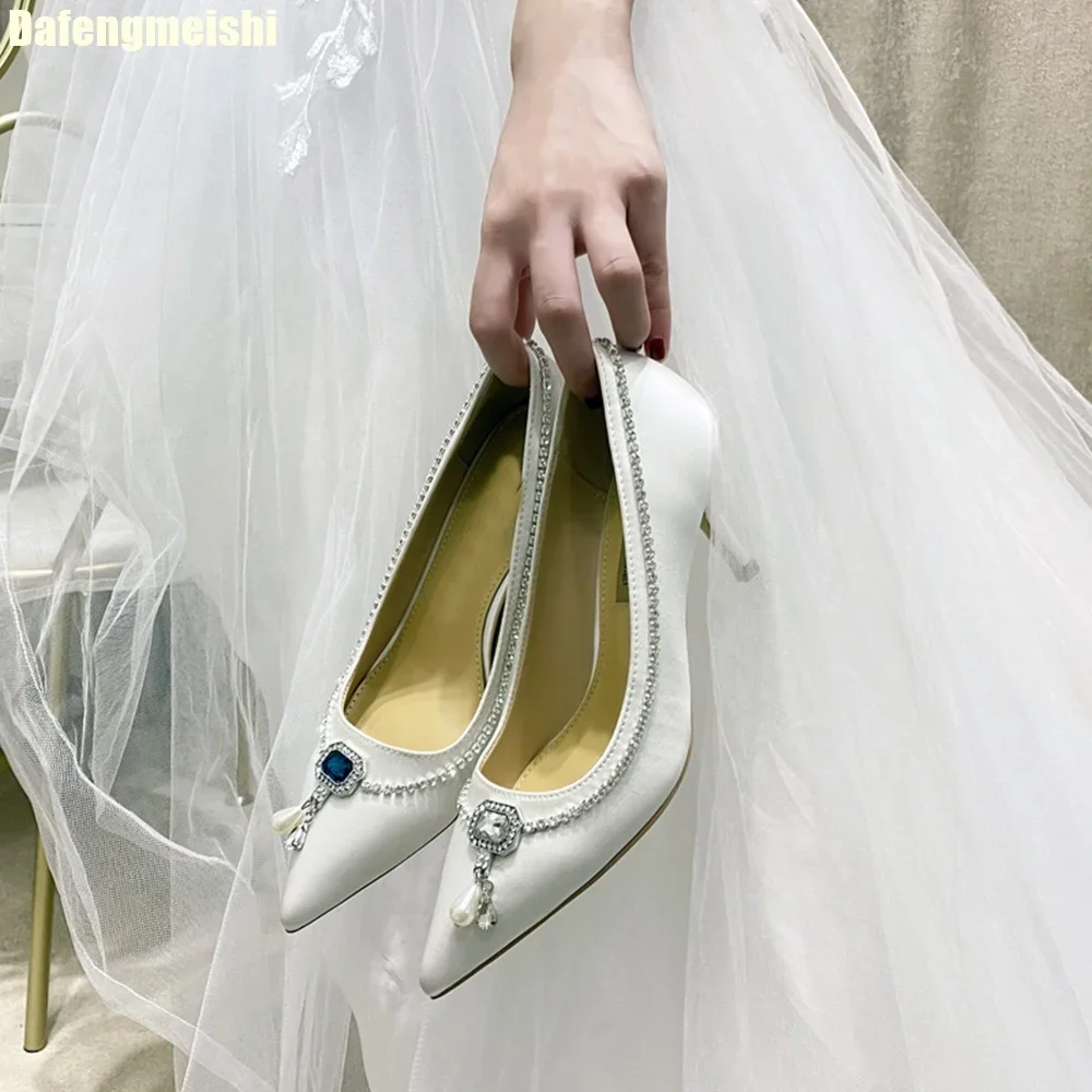 

2025 Autumn New Rhinestone Chain High Heels Pointed Shallow 5Cm/7Cm Stiletto Heel Shoes White Wedding Shoes Slip On Bridal Shoes