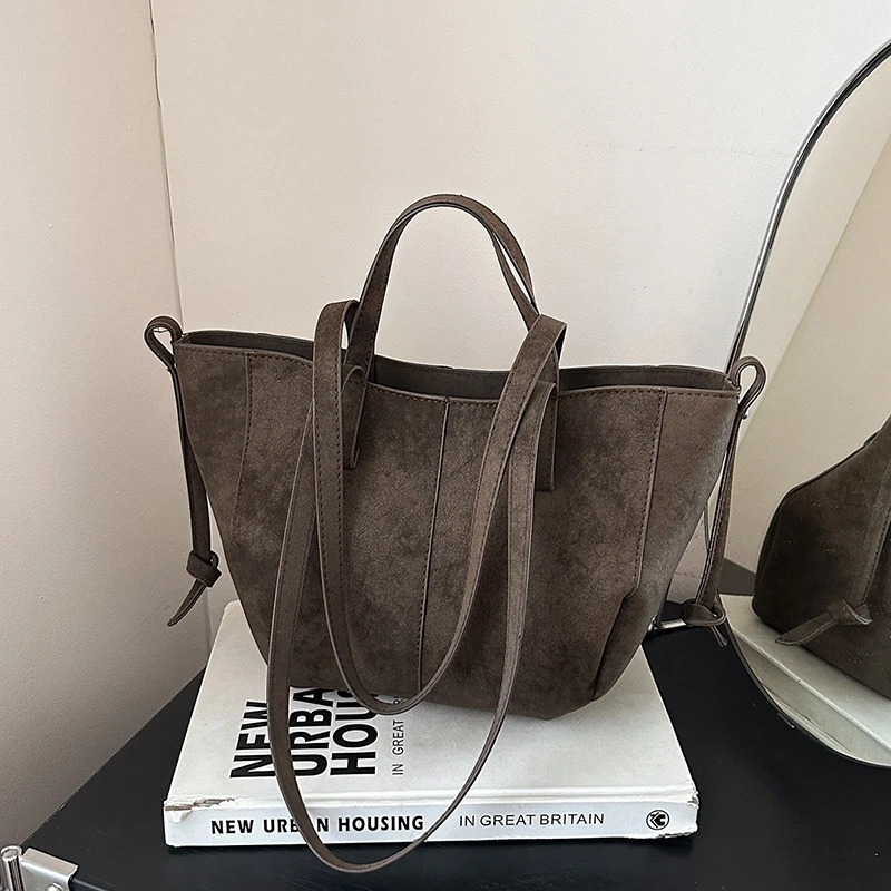 Light Luxury Solid PU Hasp Shoulder Bag 2025 Hot Sale Large Capacity Niche Tote Bags for Women Commuting Frosted Leather Handbag