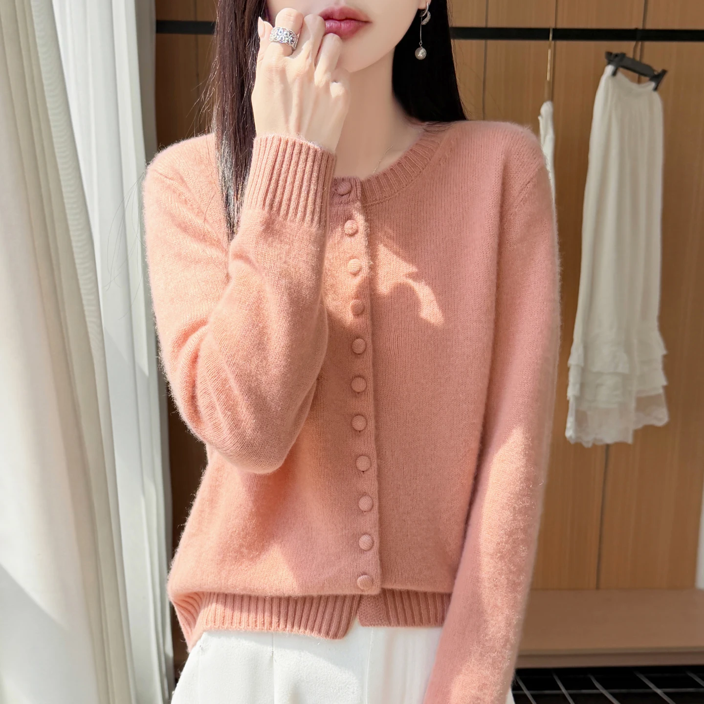 Cardigan épais à manches longues en laine 100 % pure pour femmes, col rond, haut en tricot de style élégant, veste décontractée