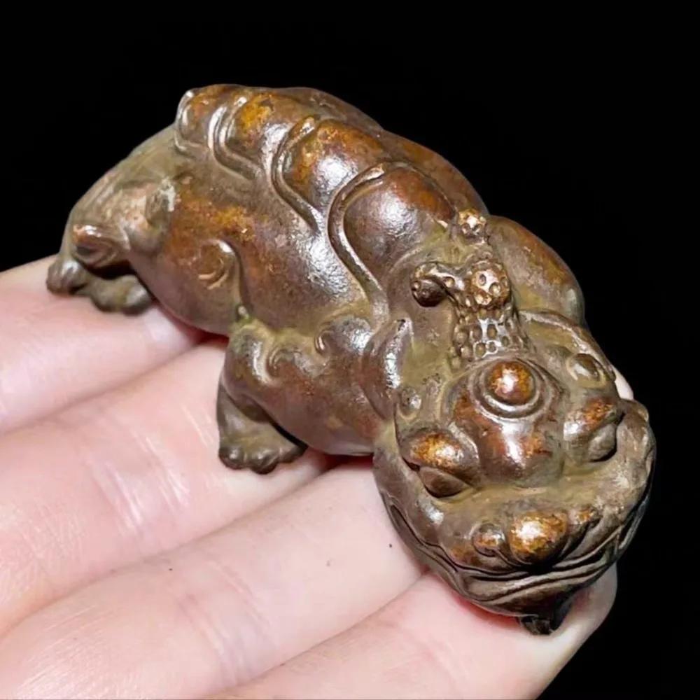 Antique Collectibles: Pixiu, Mythical Beasts, Vintage Home Decor, Stationery, Paperweights, and Ornaments