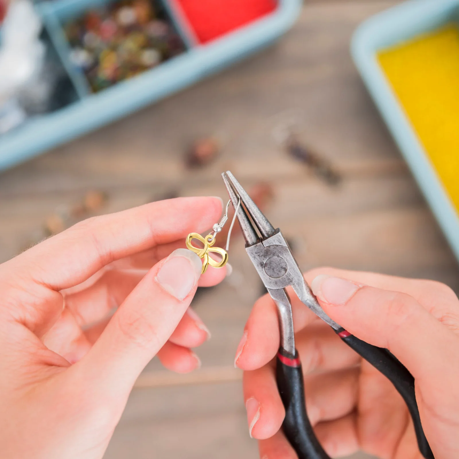 

100Pcs Bowknot Shape DIY Earrings Accessories Alloy Decorative Jewelry Supplies for Bag Clothes Crafts DIY Accessories